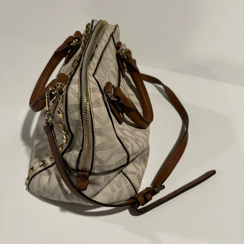 Micheal Kors Logo Hand Bag With Crossbody Strap